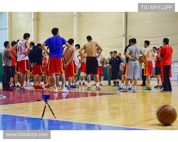 杭州篮球队在锦标赛中的默契配合与战术执行分析 杭州篮球队在锦标赛中的默契配合与战术执行分析